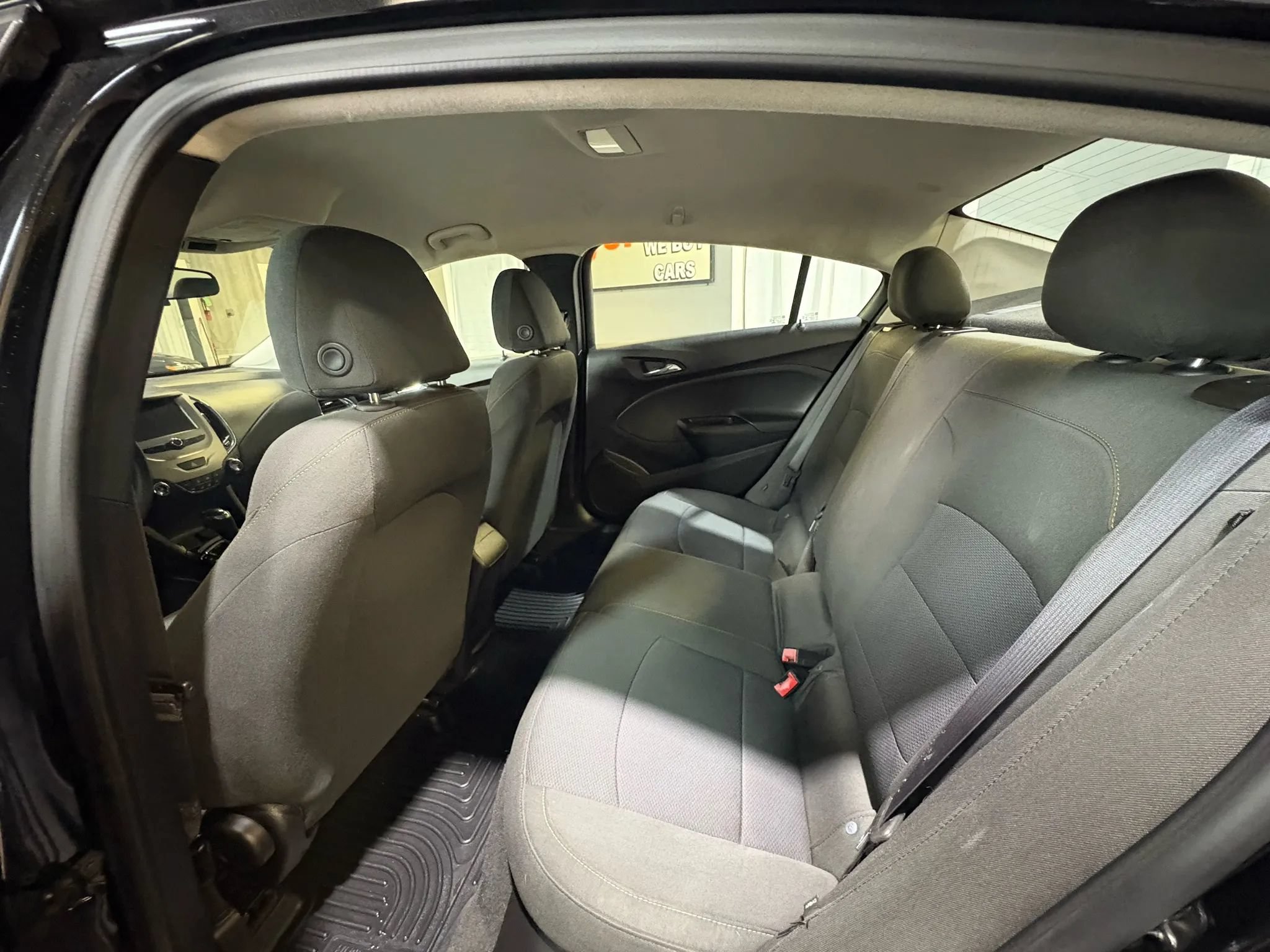 Used 2017 Chevrolet Cruze LS FWD image 13