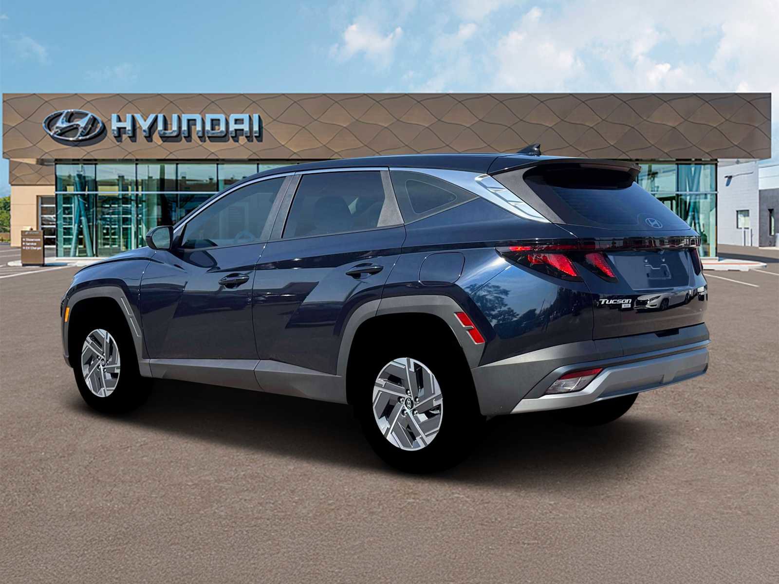New 2026 Hyundai Tucson Blue SE image 4