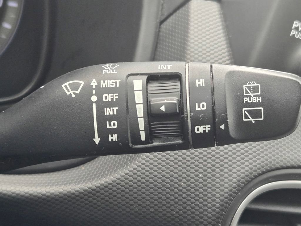 Used 2019 Hyundai Kona SE FWD image 21