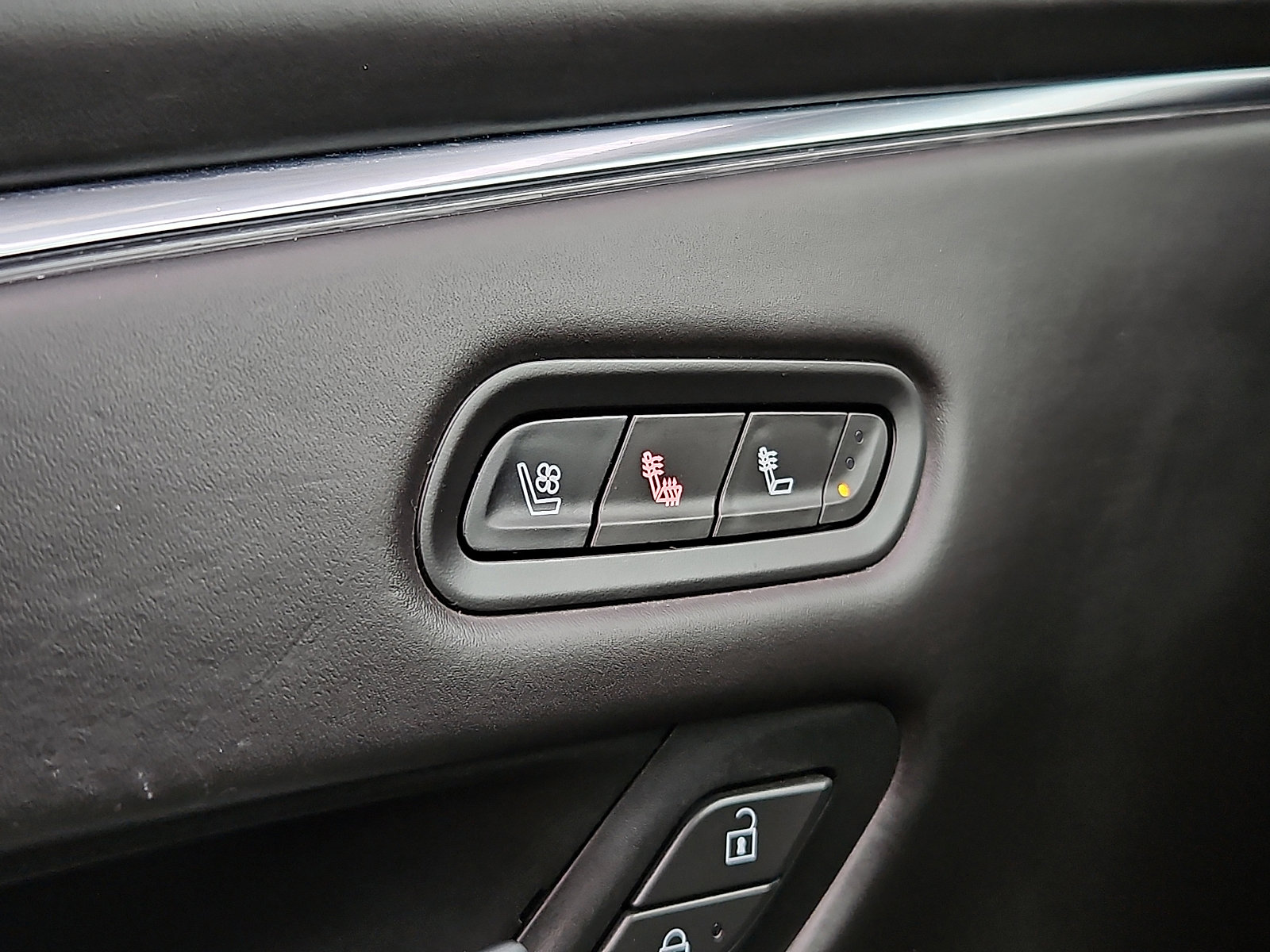 Used 2023 Cadillac Escalade Sport Platinum w/ LPO, ONYX Package image 26