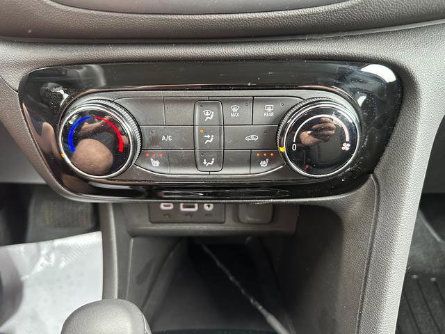 Used 2022 Buick Encore GX Preferred w/ Cold Weather Comfort Package image 19