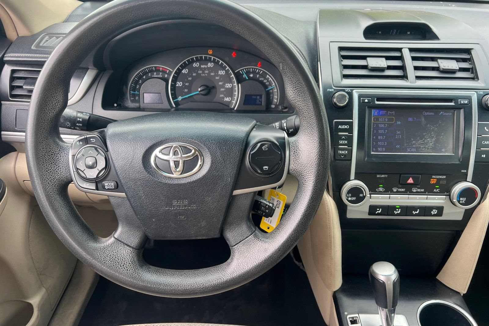 Used 2013 Toyota Camry LE FWD image 14