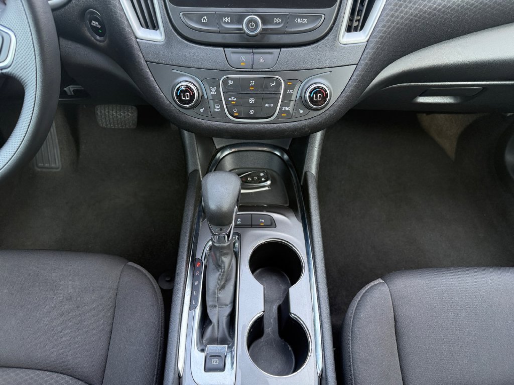 Used 2024 Chevrolet Malibu LT FWD image 11