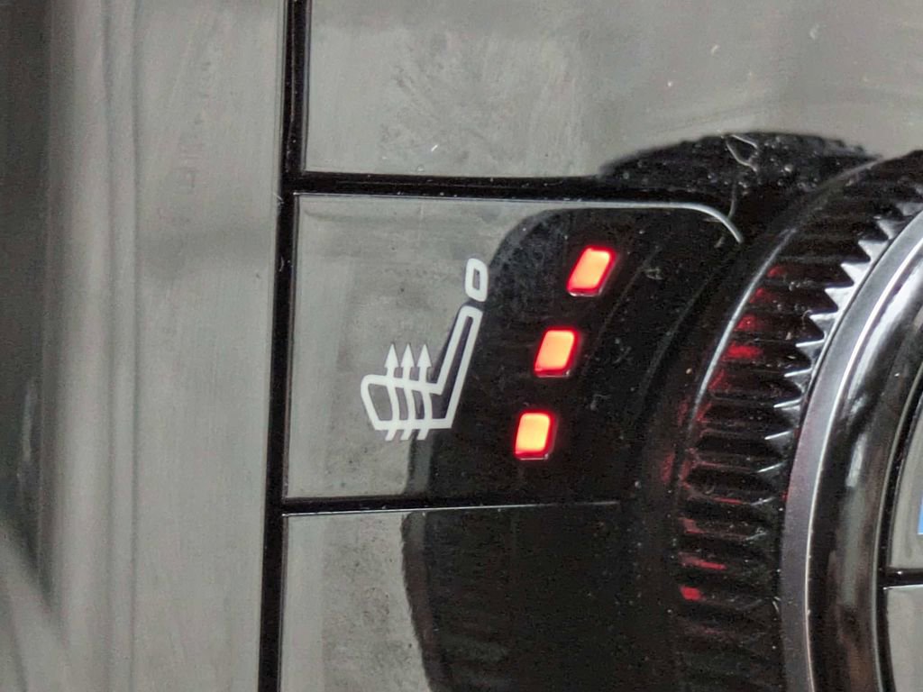 Used 2023 Nissan Rogue SL w/ SL Premium Package image 23