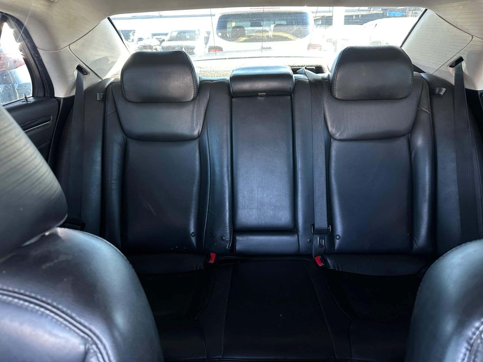 Used 2017 Chrysler 300 Limited w/ Value Package RWD image 29