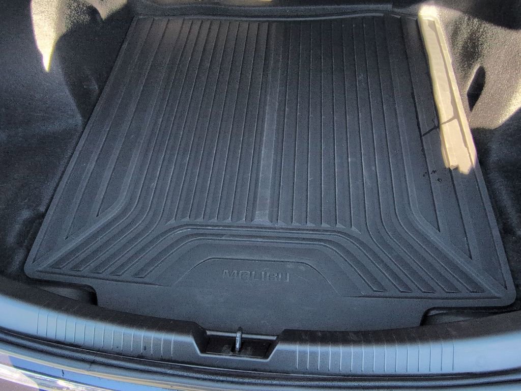 Used 2023 Chevrolet Malibu LT FWD image 30