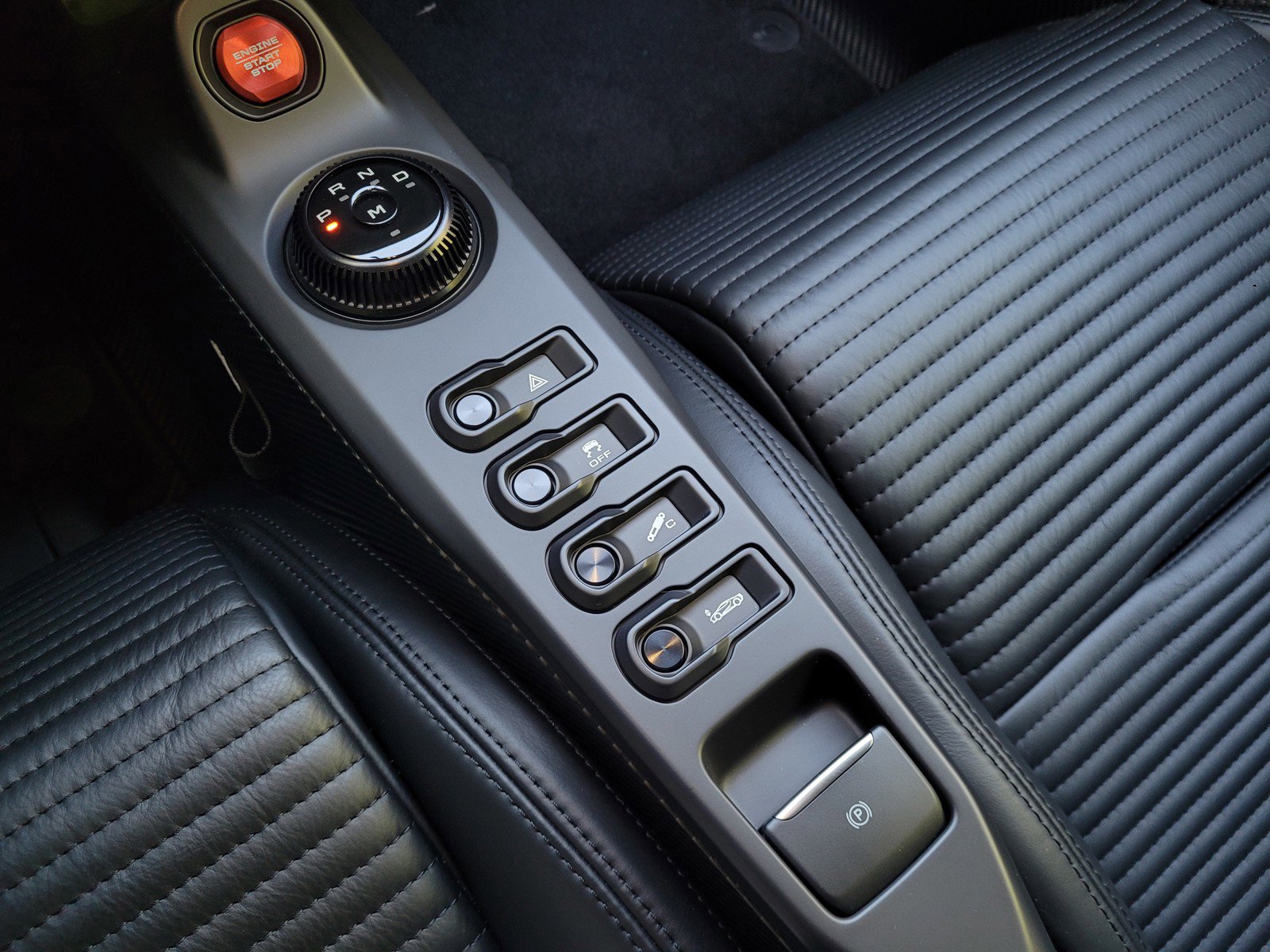 Used 2021 Ford GT image 17