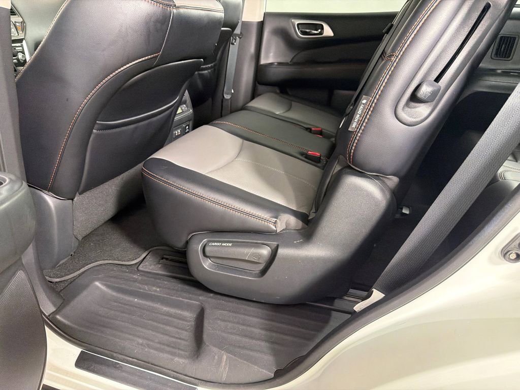 Used 2016 Lexus IS 200t w/ F Sport Package RWD image 23