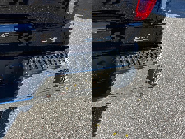 Used 2019 GMC Sierra 1500 SLE w/ SLE Value Package image 21