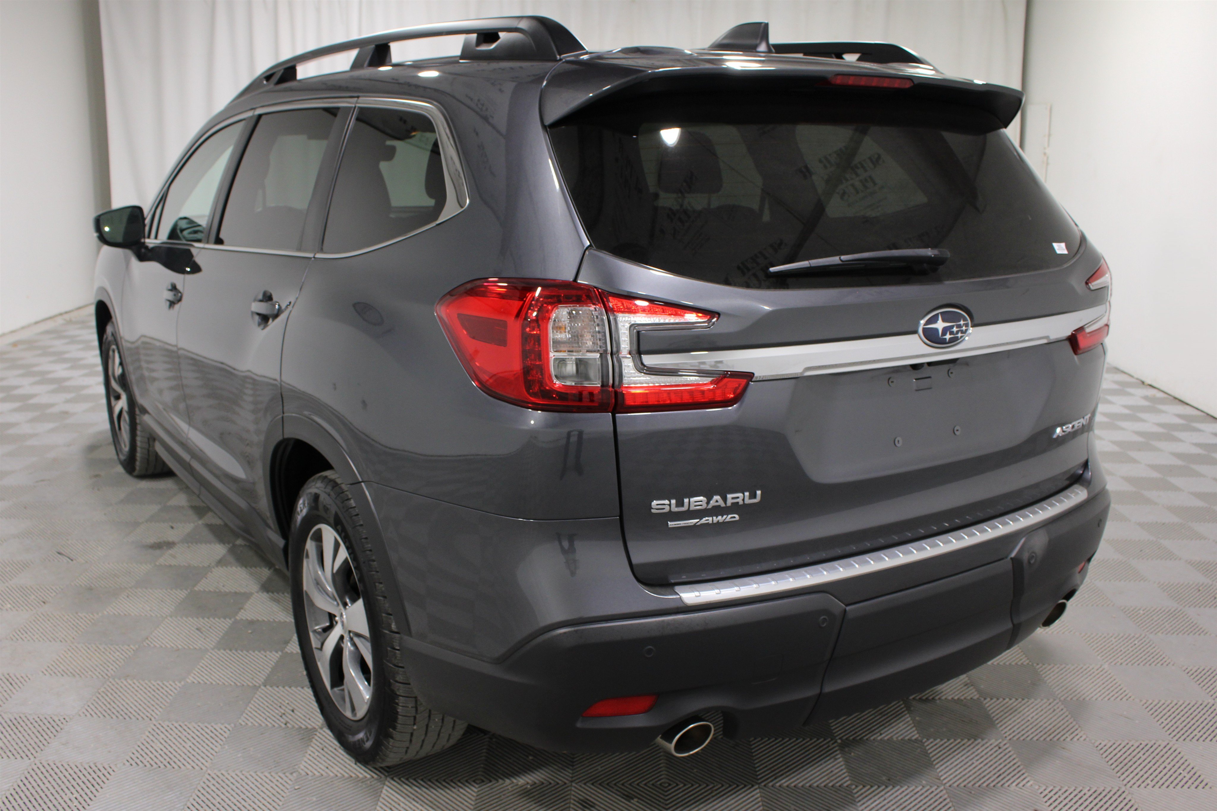 Used 2024 Subaru Ascent Premium w/ Convenience Package AWD/4WD image 31