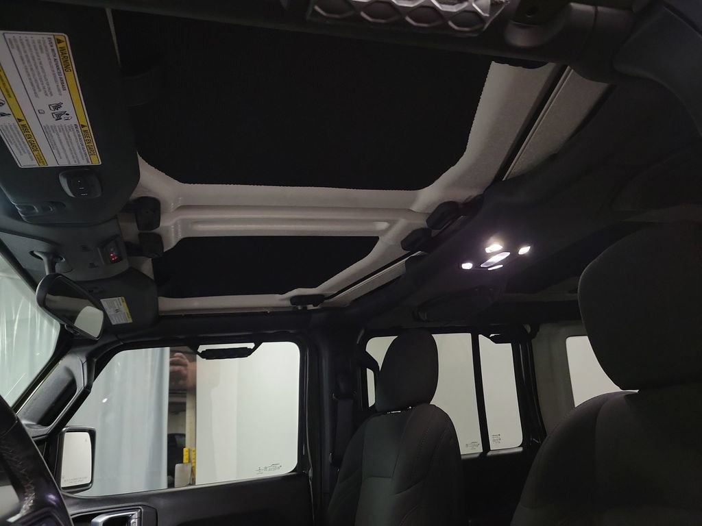 Used 2022 Jeep Wrangler Unlimited Sport AWD/4WD image 16