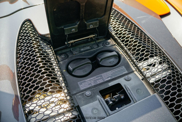 Used 2019 McLaren 570S Spider image 91