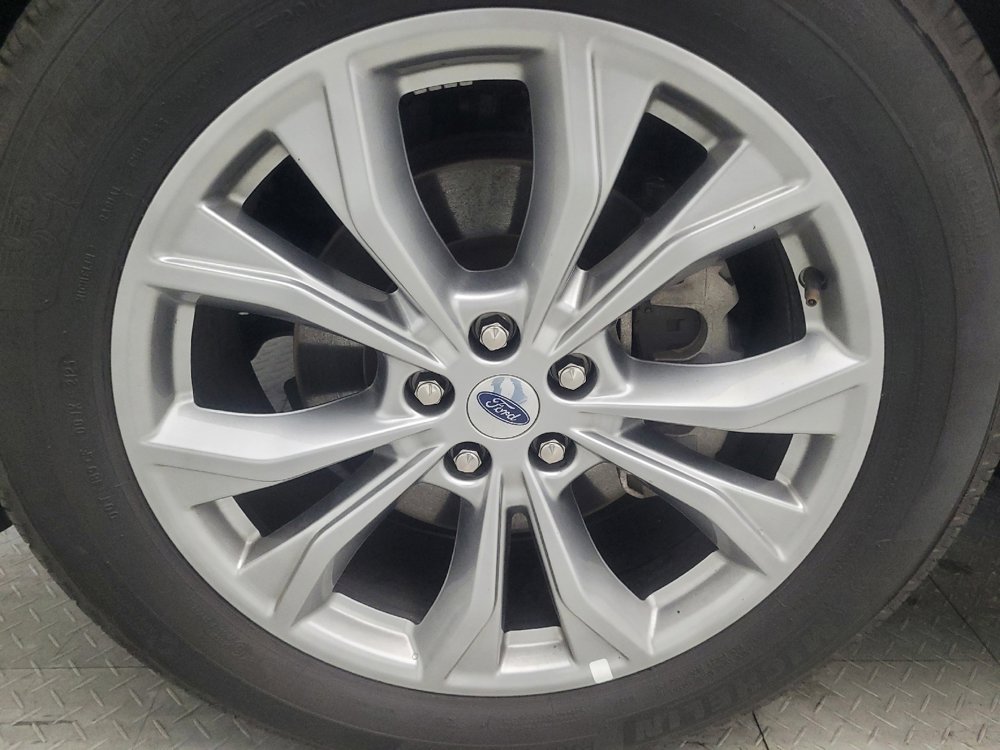 Used 2023 Ford Explorer Limited image 31