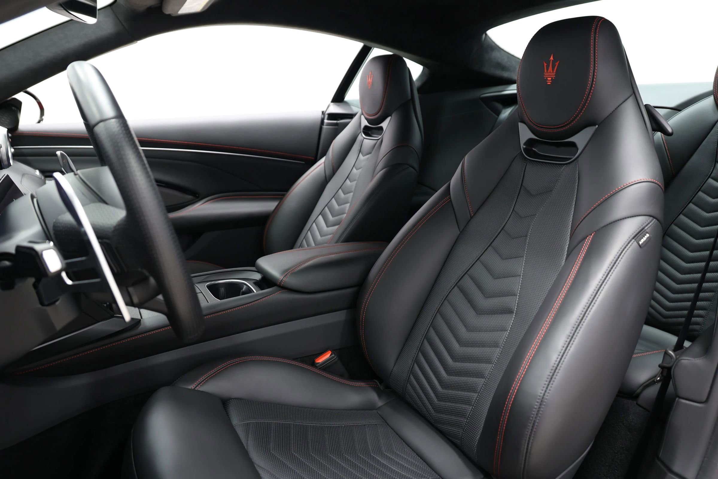 Used 2024 Maserati GranTurismo Trofeo image 3