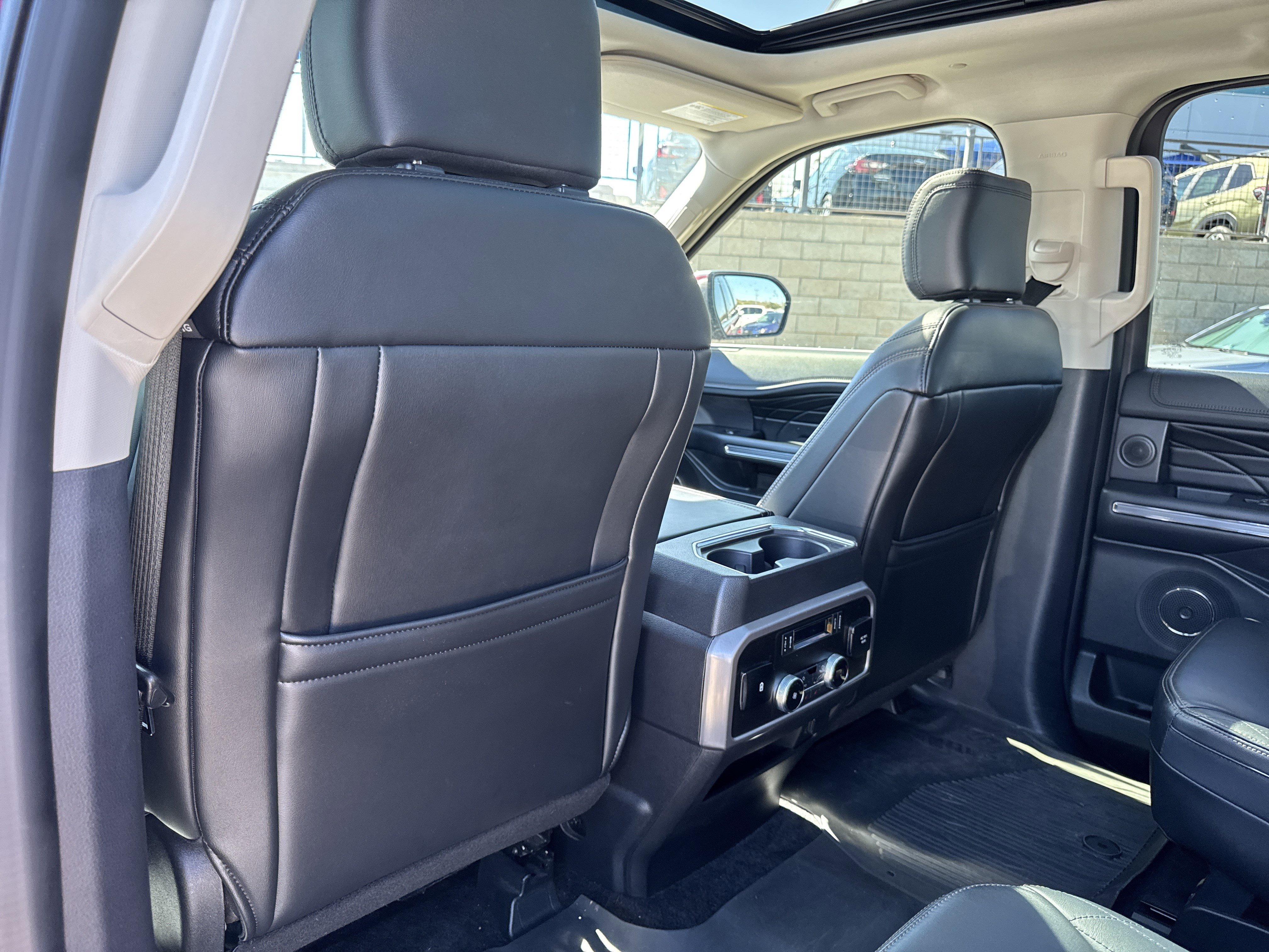Used 2018 Ford Expedition Max Platinum image 26