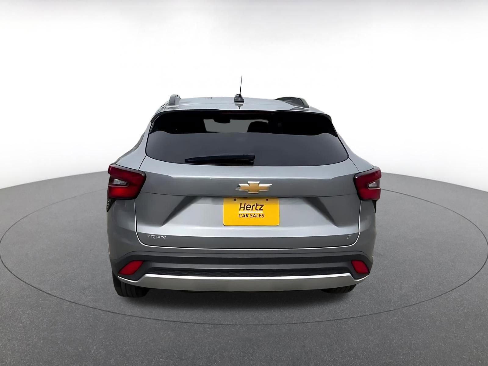 Used 2025 Chevrolet Trax LT w/ LT Convenience Package FWD image 12