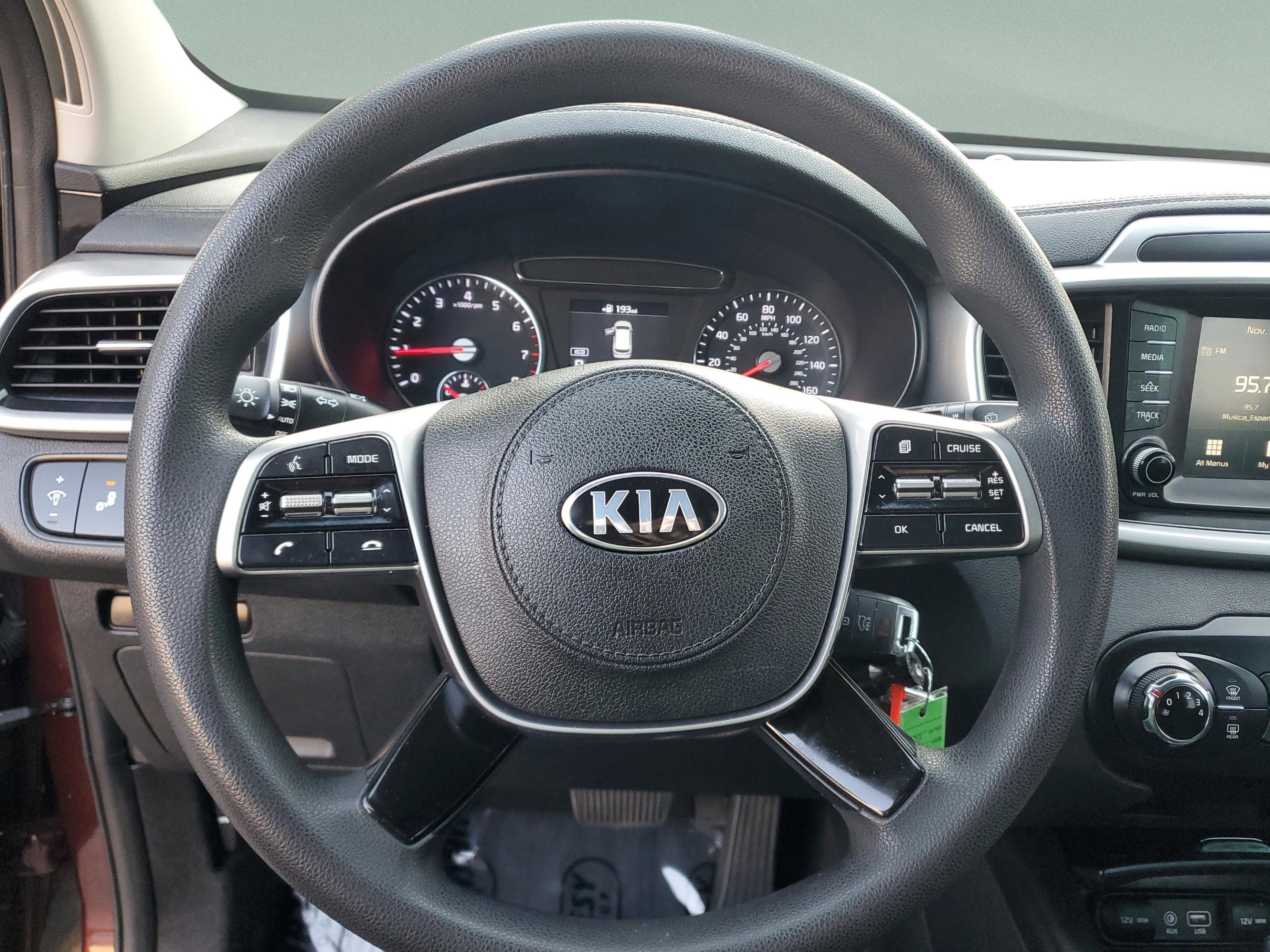 Used 2019 Kia Sorento LX image 16