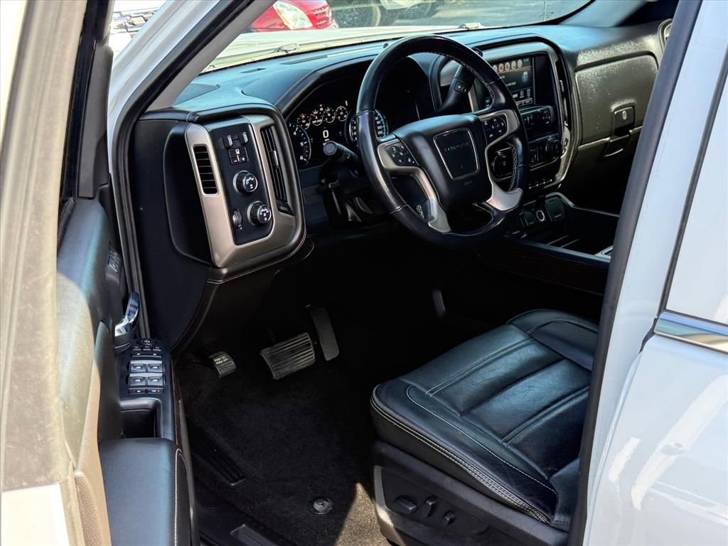 Used 2018 GMC Sierra 1500 Denali w/ Denali Ultimate Package AWD/4WD image 9