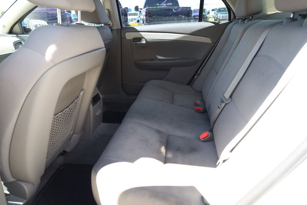 Used 2010 Chevrolet Malibu LS FWD image 17