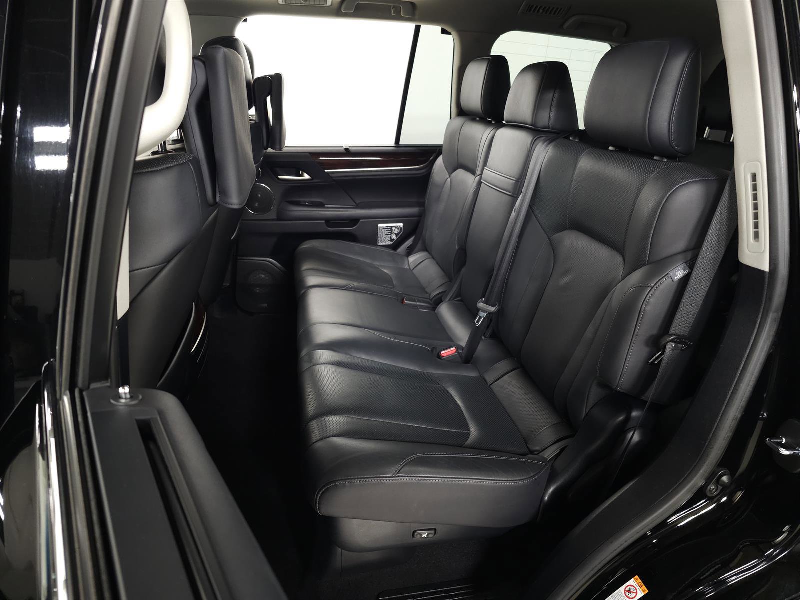 Used 2019 Lexus LX 570 4WD image 38