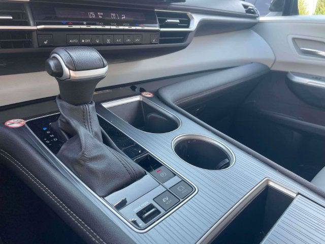 Certified 2025 Toyota Sienna XLE FWD image 26