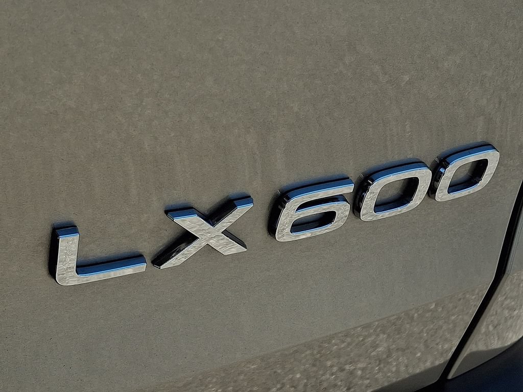 Used 2026 Lexus LX 600 4WD w/ Luxury Package image 30