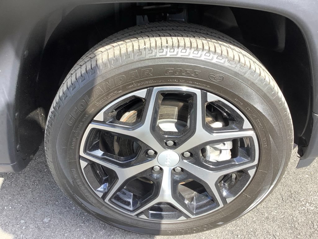 Certified 2024 Jeep Compass Limited AWD/4WD image 12