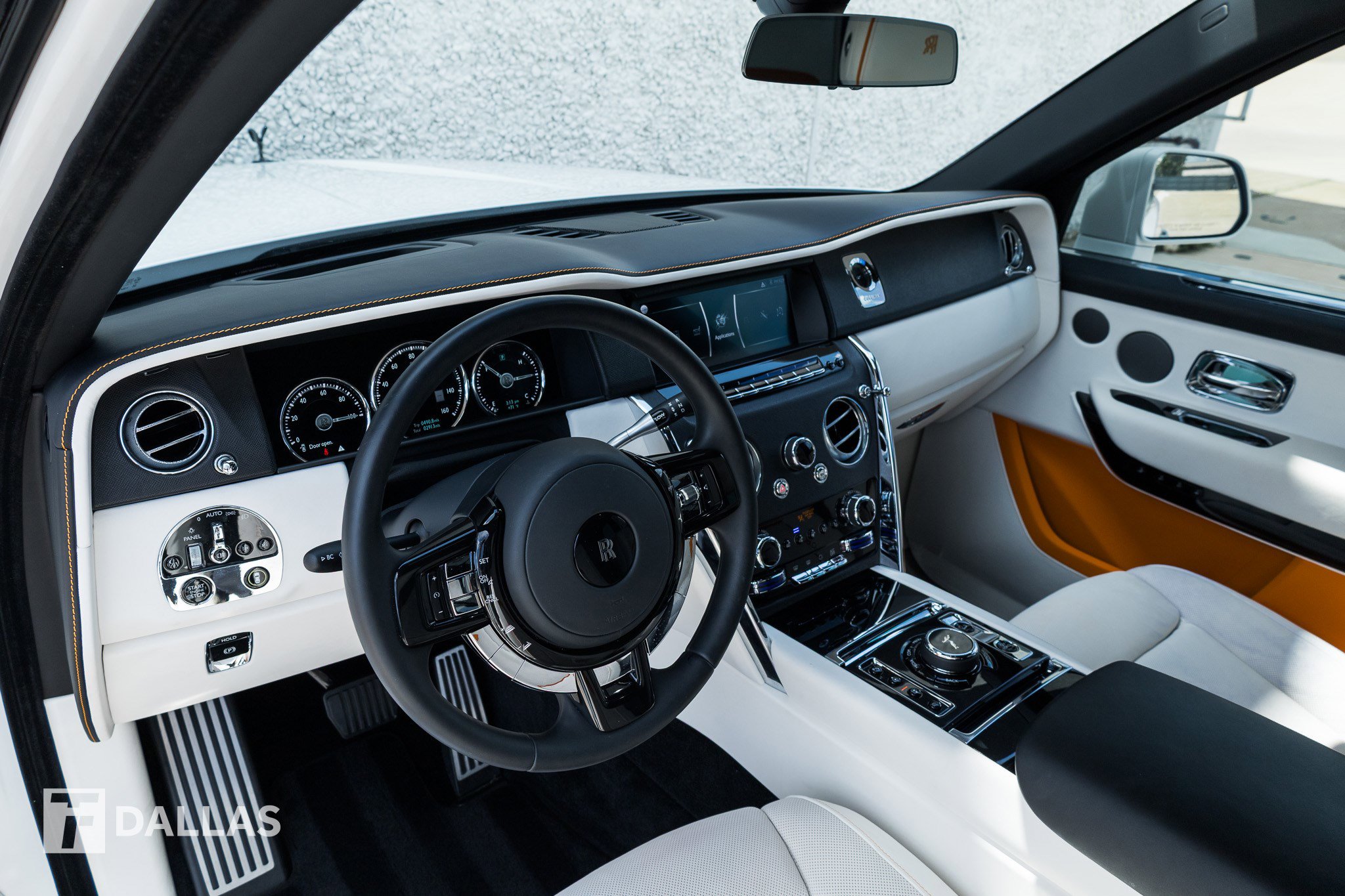 Used 2022 Rolls-Royce Cullinan AWD/4WD image 25