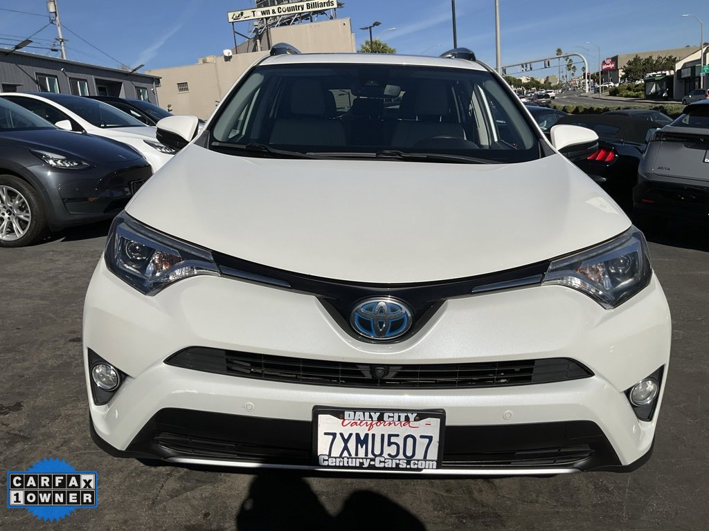 Used 2017 Toyota RAV4 Limited image 2