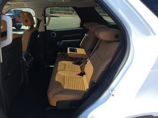 Used 2018 Land Rover Discovery HSE AWD/4WD image 8