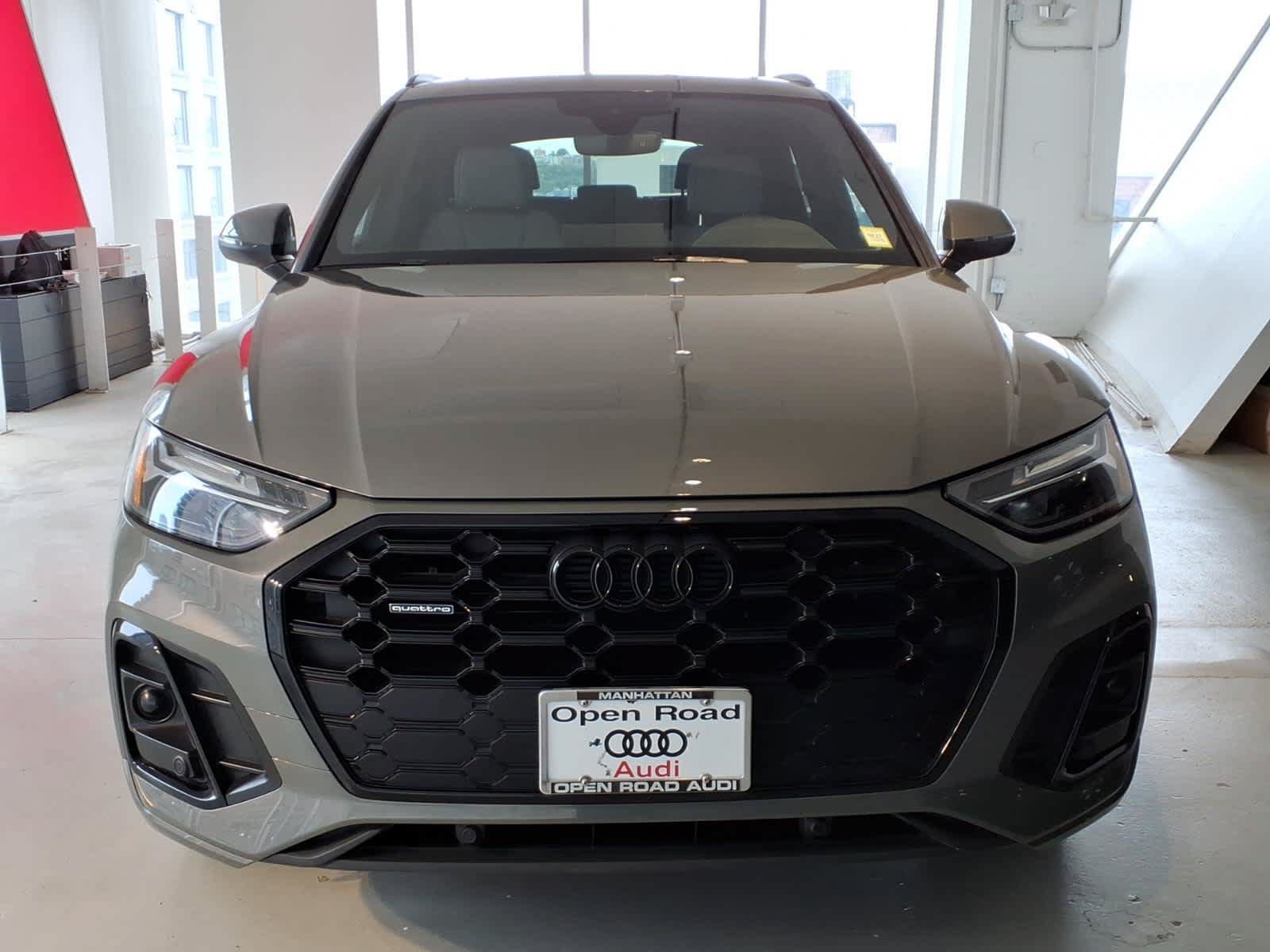 Certified 2025 Audi Q5 2.0T Premium AWD/4WD image 2