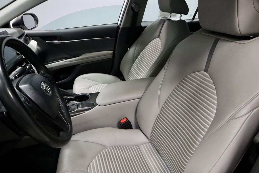 Used 2024 Toyota Camry SE image 23