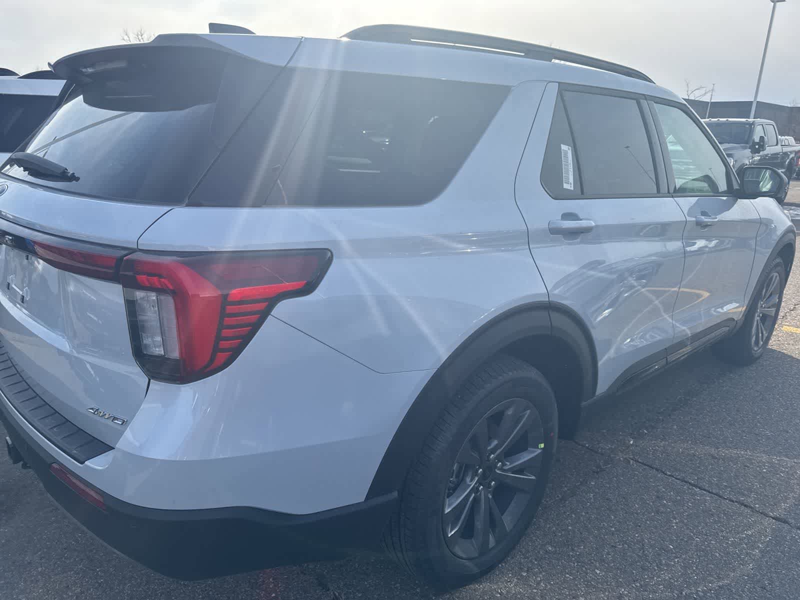 New 2026 Ford Explorer Active w/ Active Comfort Package AWD/4WD image 25