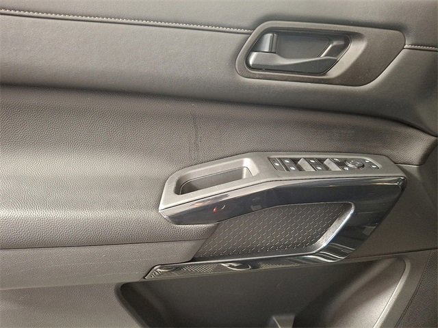 Used 2024 Nissan Pathfinder S image 16