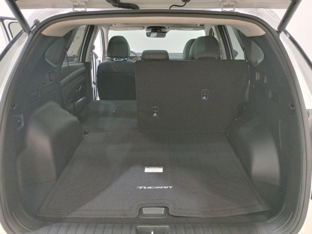 New 2025 Hyundai Tucson Limited image 29
