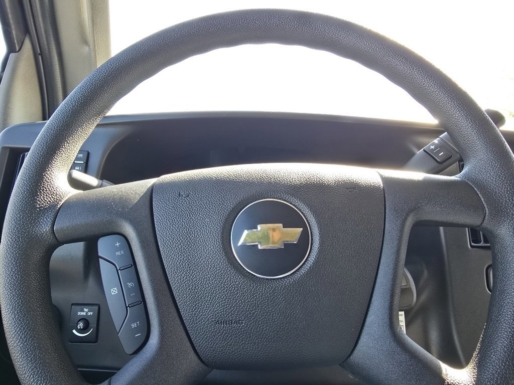 New 2026 Chevrolet Express 2500 w/ Driver Convenience Package image 15