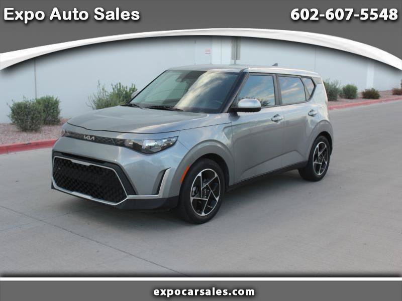 Used 2023 Kia Soul EX FWD image 1