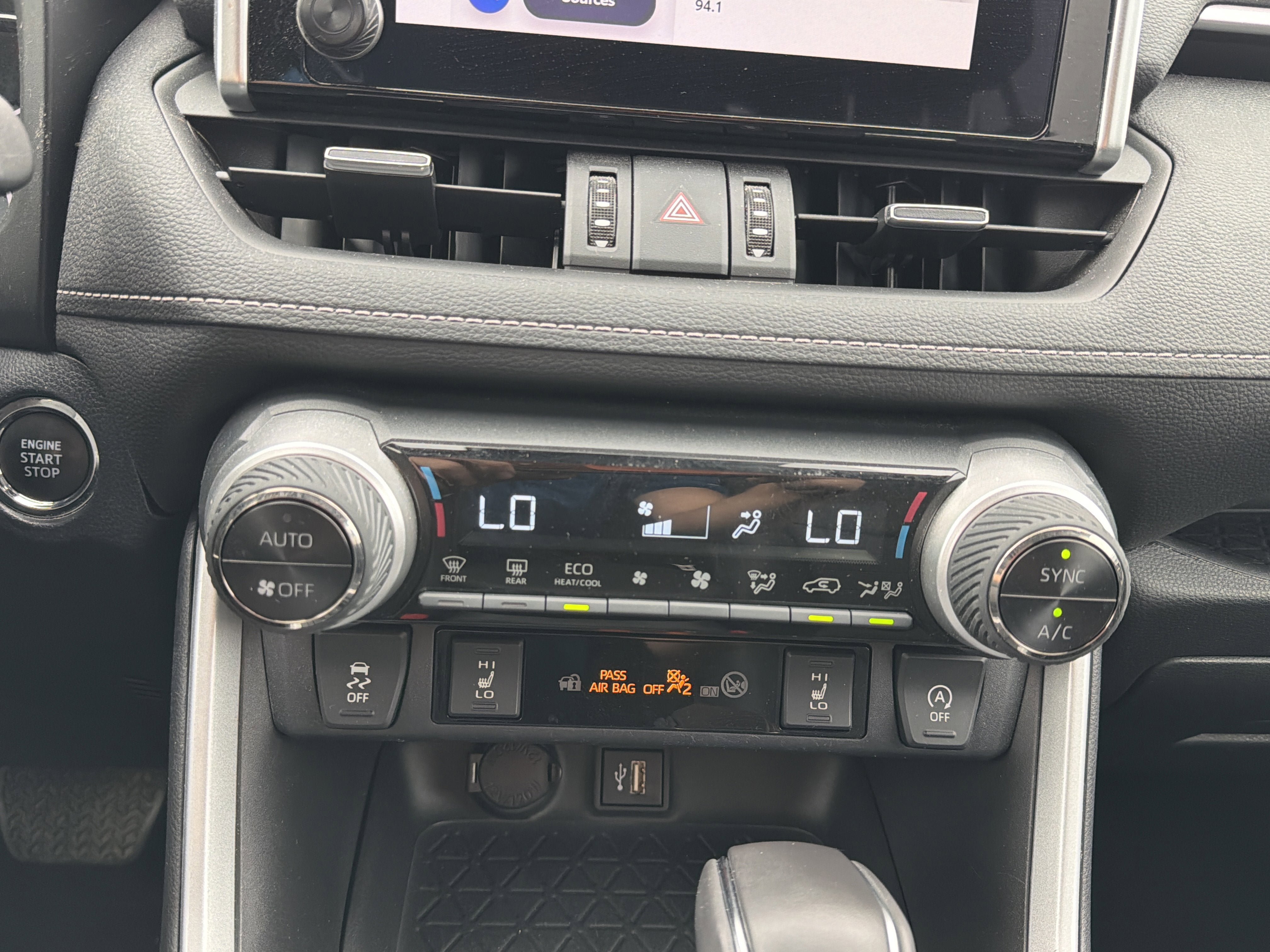 Used 2023 Toyota RAV4 XLE Premium AWD/4WD image 21