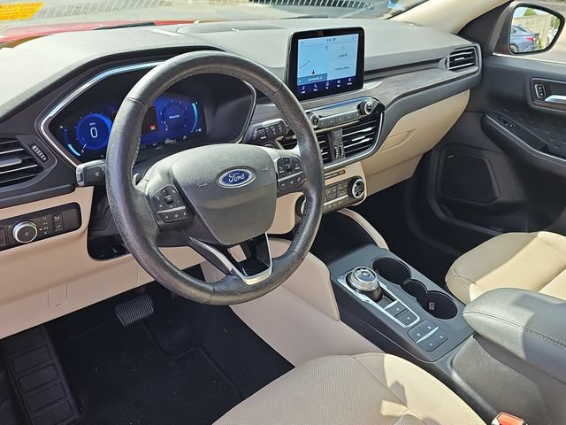 Used 2020 Ford Escape Titanium AWD/4WD image 18