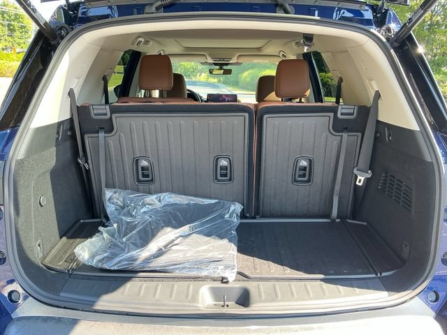 New 2026 Nissan Pathfinder Platinum AWD/4WD image 18