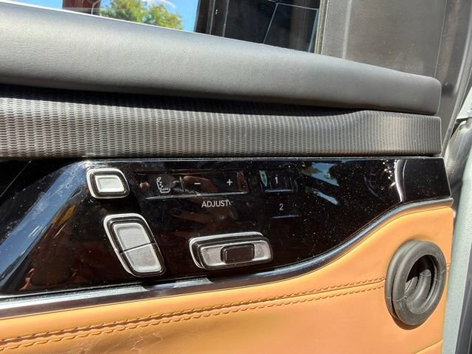 Used 2023 Jeep Grand Wagoneer Series III w/ Quick Order Packagew 28T AWD/4WD image 26
