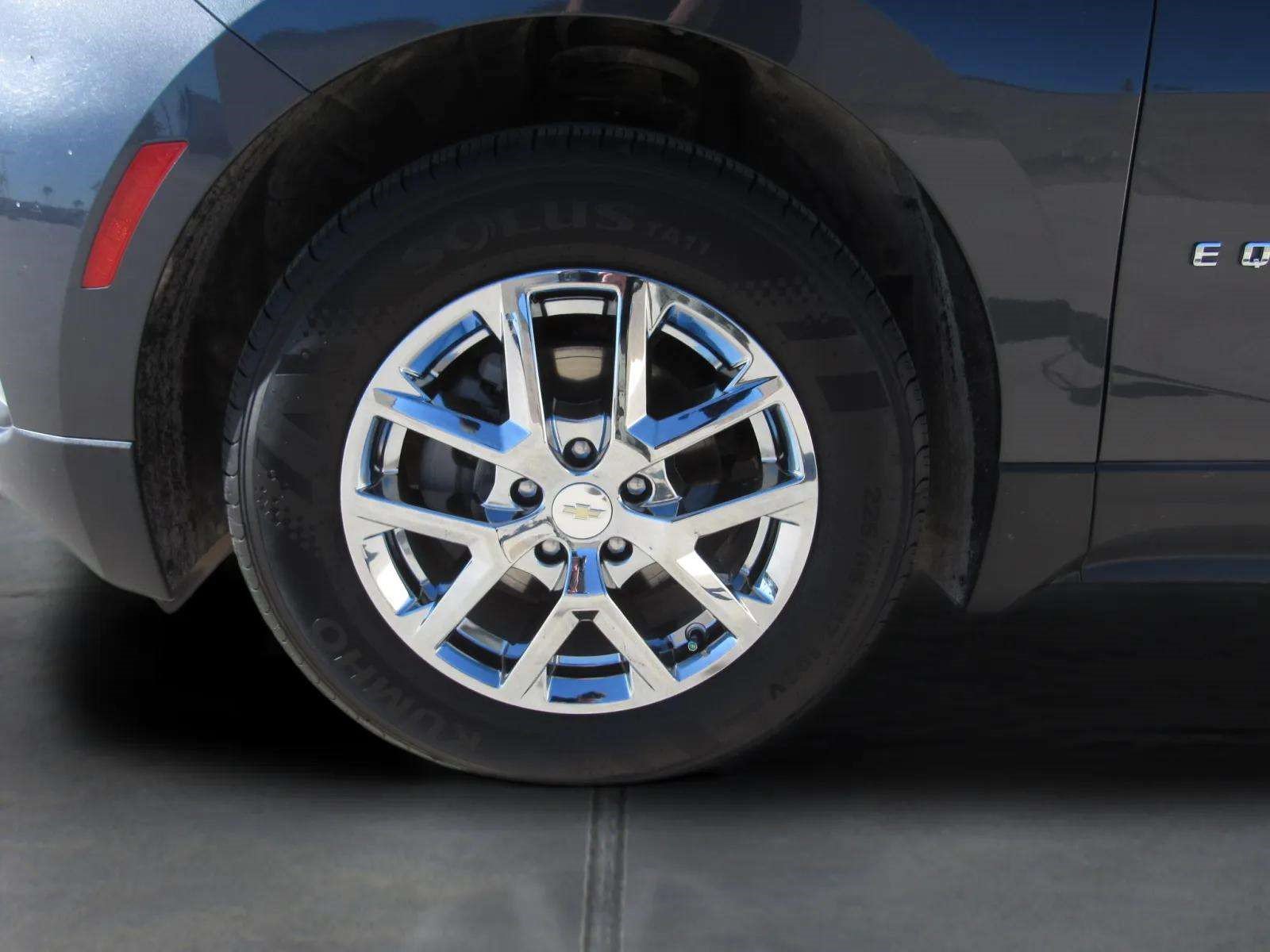 Used 2023 Chevrolet Equinox LT FWD image 4