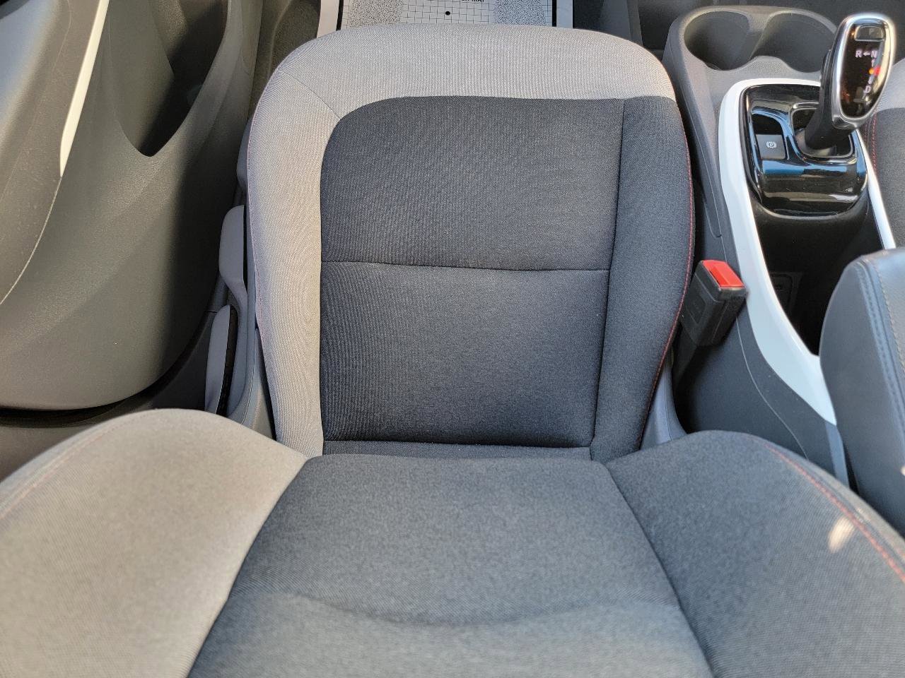 Used 2019 Chevrolet Bolt LT FWD image 26