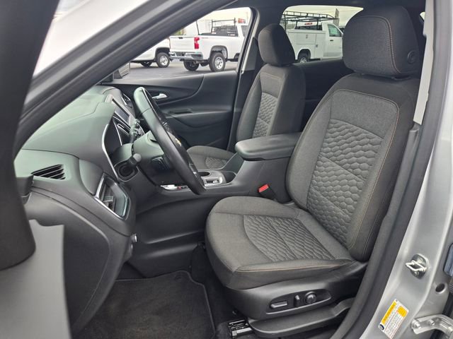 Used 2021 Chevrolet Equinox LT w/ Driver Convenience Package image 9