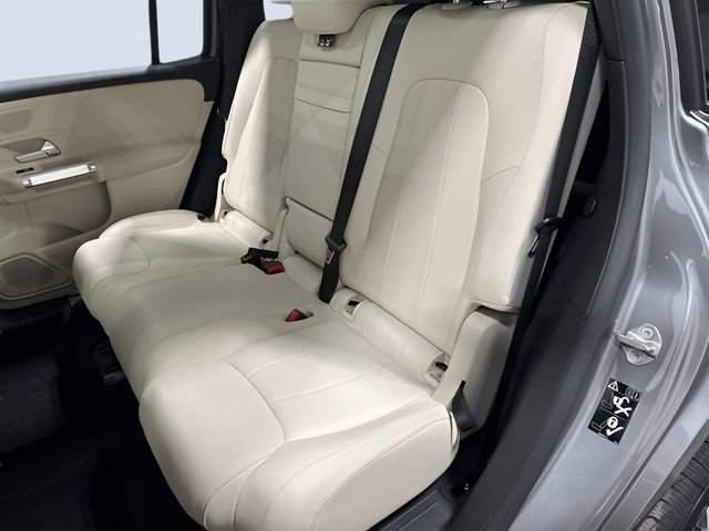 Used 2023 Mercedes-Benz EQB 300 4MATIC image 30