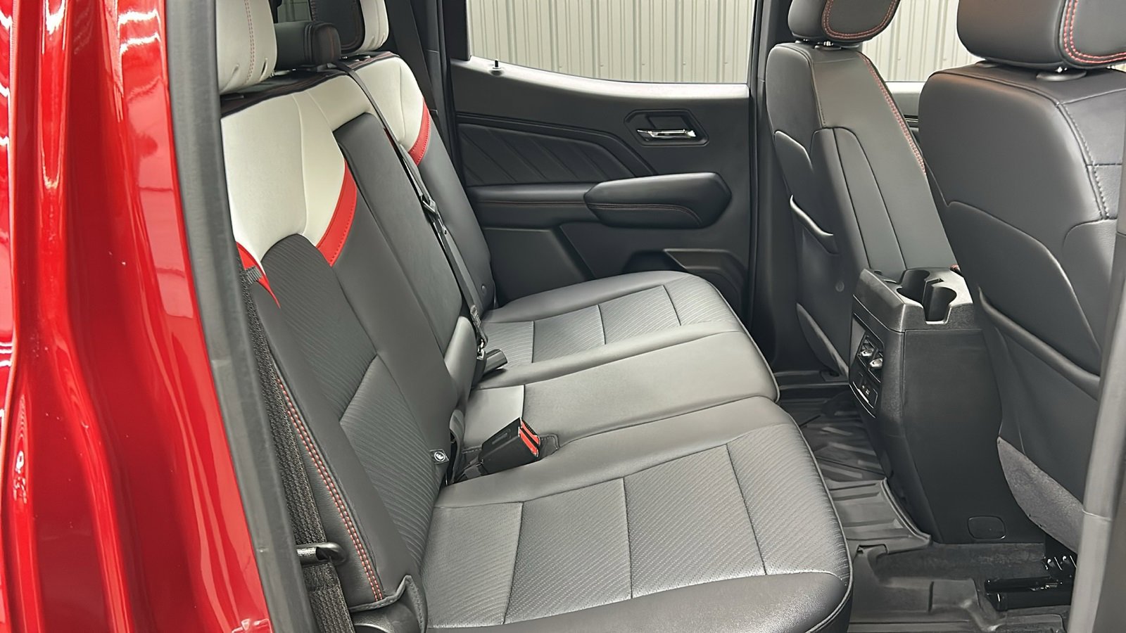 Used 2024 GMC Canyon AT4X image 38