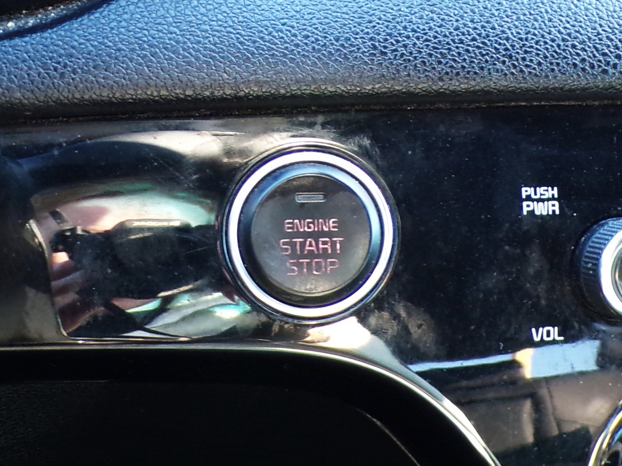 Used 2022 Kia Sportage Nightfall Edition w/ Nightfall Fwd Premium Package image 13