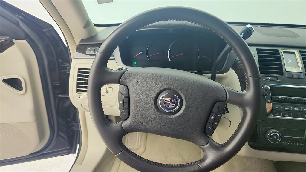 Used 2011 Cadillac DTS image 18