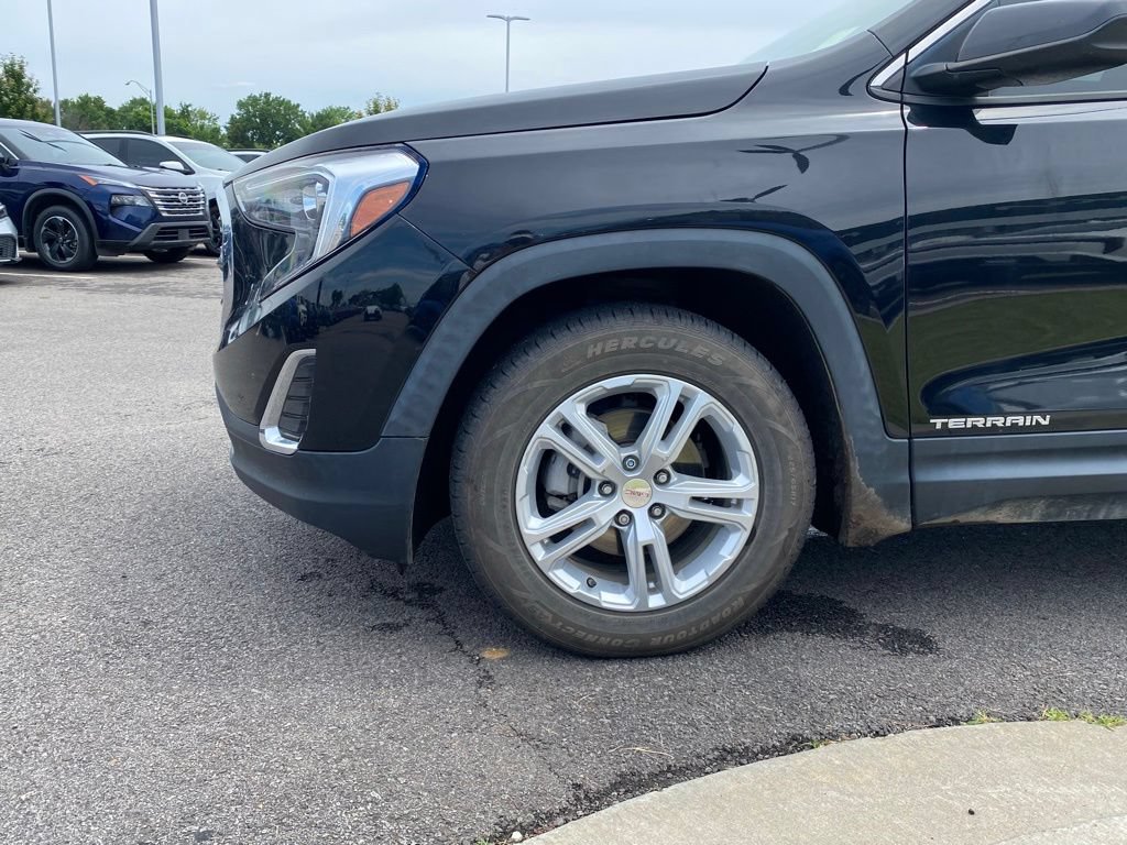 Used 2021 GMC Terrain SLE FWD image 31