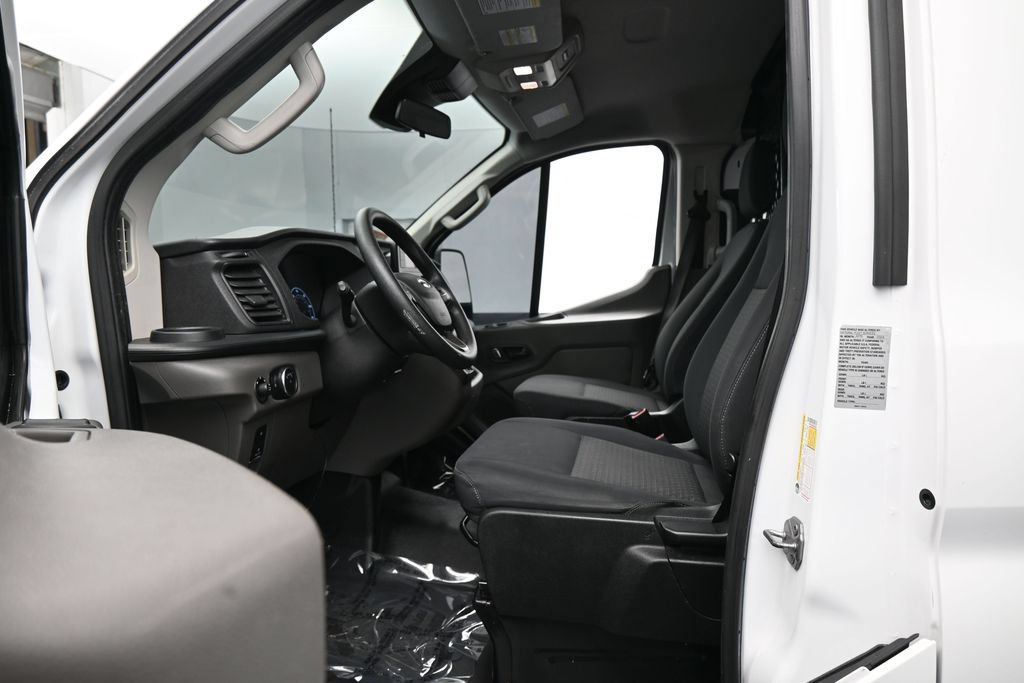 Used 2024 Ford Transit 250 Low Roof w/ Exterior Upgrade Package RWD image 11